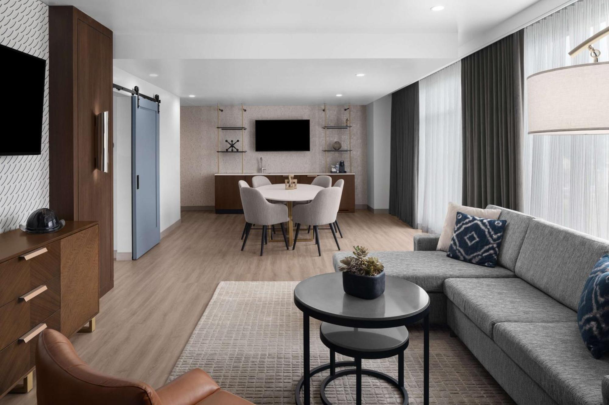 Hotel West & Main Conshohocken, Tapestry Collection Hilton Экстерьер фото